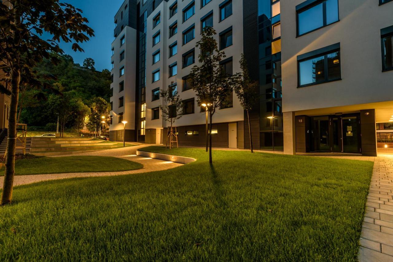 Bratislava Center, River Front, Private Parking Included Apartment Exterior photo